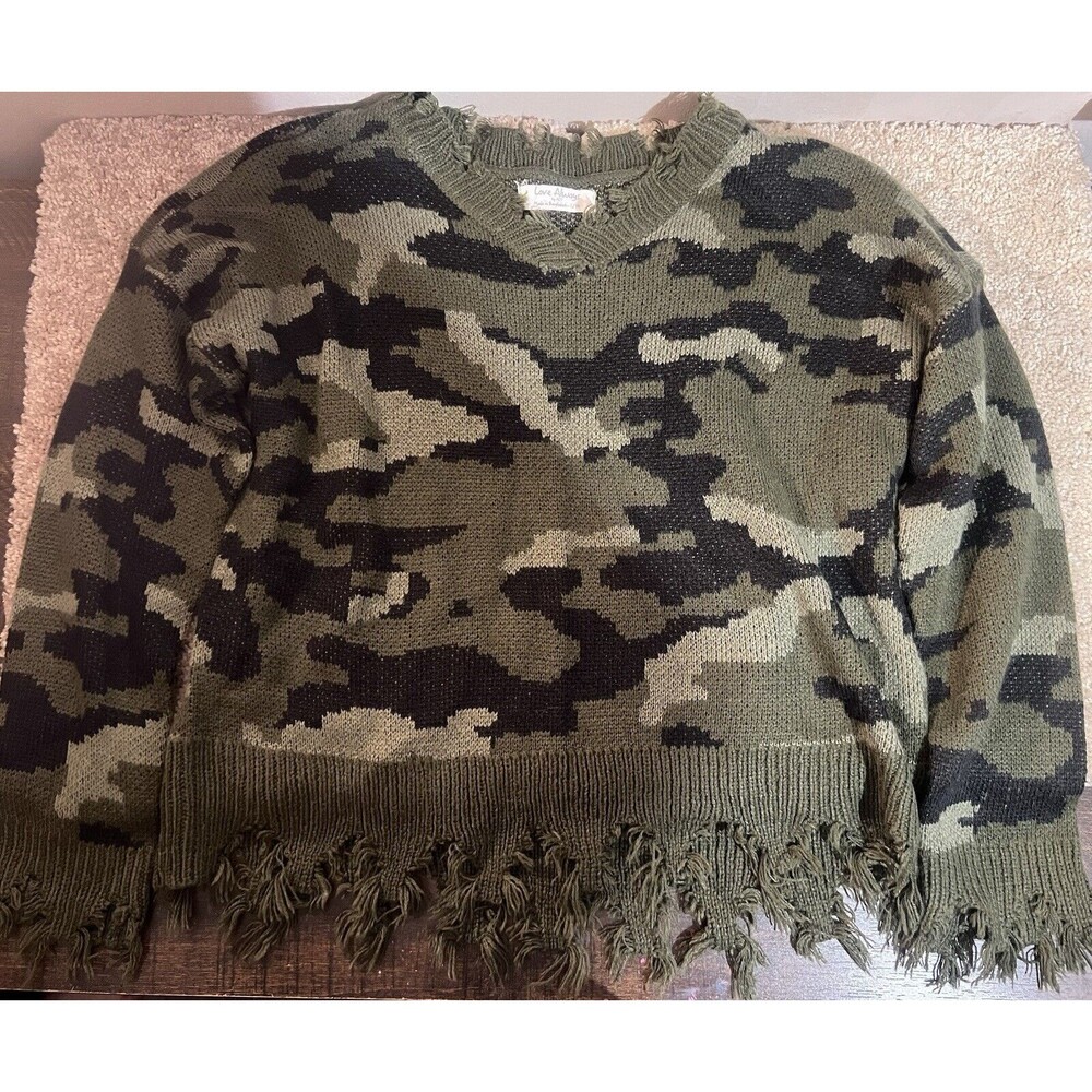 Love Always By FCT Womens Size L 14 Sweater Cropped Long Sleeve Camo Green